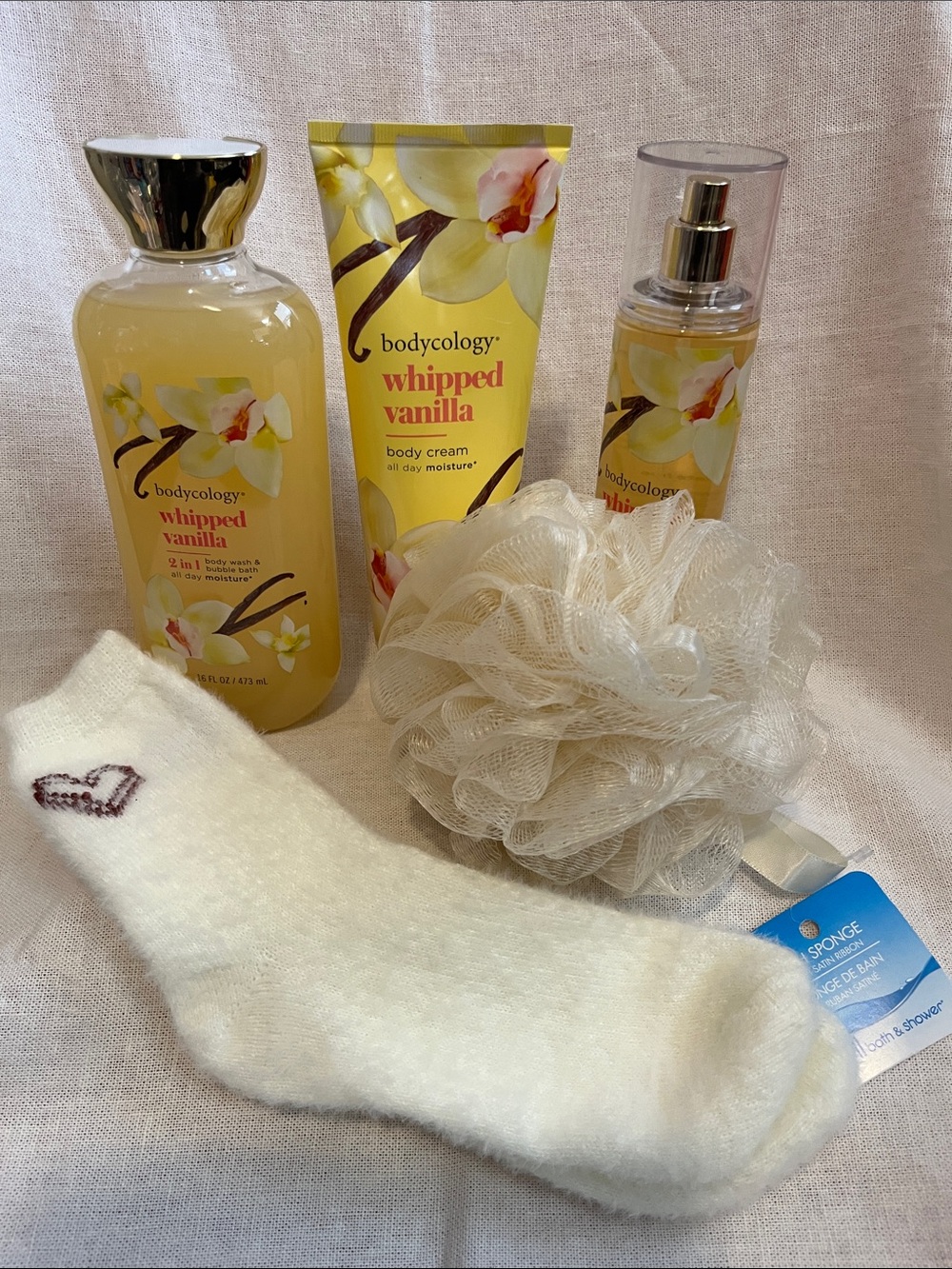 Bodycology Whipped Vanilla Women’s Bath & Body Bundle